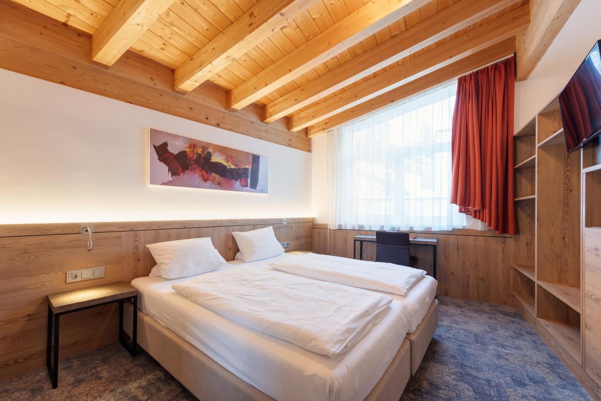 Hotel Alpenland ซังคท์อันทอนอัมอาร์ลแบร์ก ภายนอก รูปภาพ